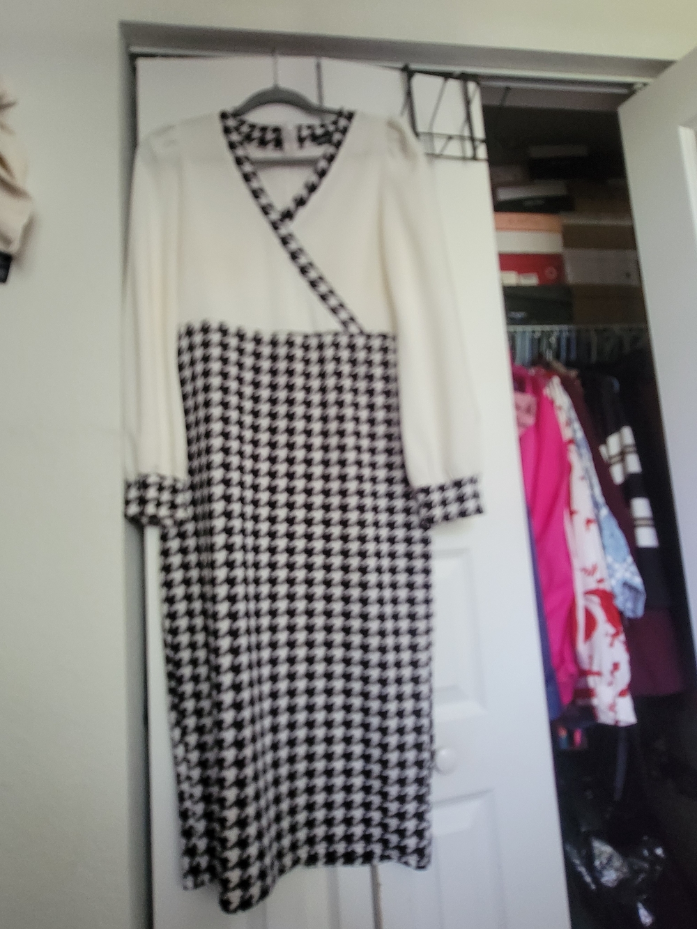 SHEIN Cream Top Black Houndstooth Midi Dress